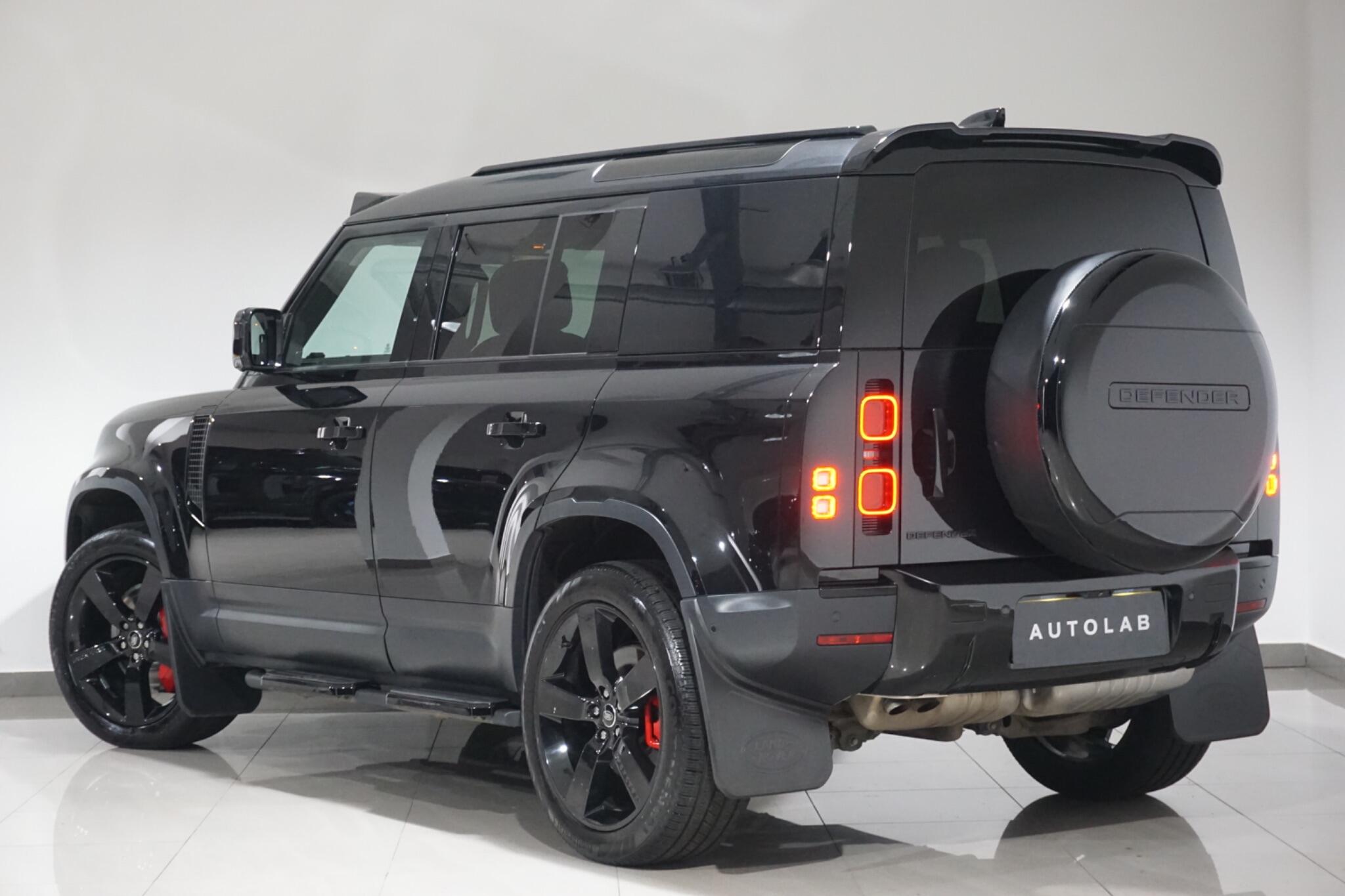 Land Rover Defender 110 3.0 D250 MHEV HSE Hard Top SUV 5dr Diesel Auto 4WD MWB Euro 6 (s/s) (250 ps)